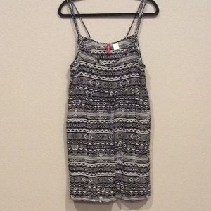 Dress, Divided H&M, size 12, Black & White